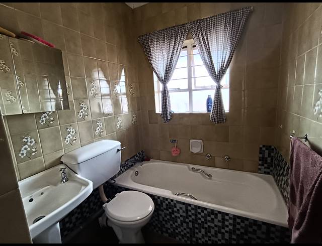 3 BEDROOM APARTMENT FOR SALE IN BRACKENDOWNS